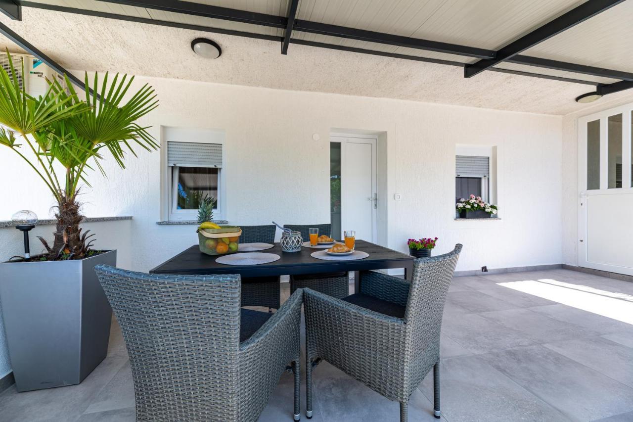 Apartment Miko Sveti Ivan Dobrinjski المظهر الخارجي الصورة